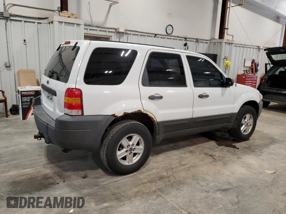 2007 Ford Escape XLS with VIN 1FMYU02Z47KA04520, listed as a Copart auction lot 62607805 with 109,276 mi miles and Clean title. Bid and sale history available at DreamBid. Image 3.