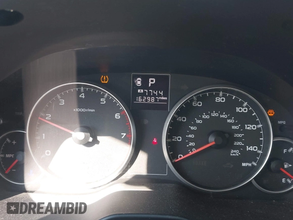 2014 Subaru Legacy 2.5i z VIN 4S3BMBA67E3012518, wystawiony jako IAAI lot #42417418 z przebiegiem 162 987 mil mil oraz . Historia ofert i sprzedaży dostępna na DreamBid. Obrazek 7.