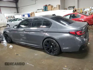 2021 BMW M5 z VIN WBS83CH04MCF76691, wystawiony jako Copart lot #39773233 z przebiegiem 35 821 mil mil oraz . Historia ofert i sprzedaży dostępna na DreamBid. Obrazek 2.