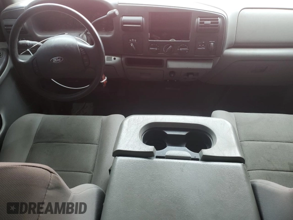 2005 Ford F-250 XL with VIN 1FTSX21P15EA76932, listed as a Copart auction lot 52053355 with 134,955 mi miles and Salvage title. Bid and sale history available at DreamBid. Image 8.