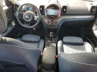 2024 MINI Countryman Cooper S z VIN WMZ53BR03R3R83506, wystawiony jako Copart lot #77765784 z przebiegiem 7 310 mil mil oraz Szkoda całkowita • Salvage title. Historia ofert i sprzedaży dostępna na DreamBid. Obrazek 8.