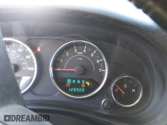 2014 Jeep Wrangler Unlimited Sahara with VIN 1C4BJWEG0EL273475, listed as a IAAI auction lot 41515425 with 128,900 mi miles. Bid and sale history available at carsss.com. Image 15.