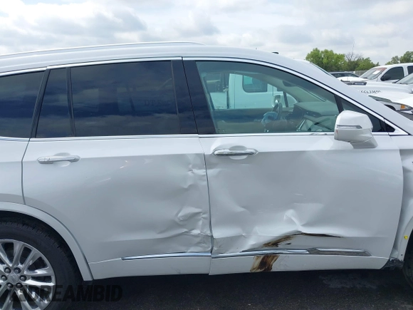 2020 Cadillac XT6 FWD Premium Luxury with VIN 1GYKPCRS9LZ115507, listed as a IAAI auction lot 42063929 with 40,256 mi miles and . Bid and sale history available at DreamBid. Image 13.