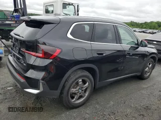 2023 BMW X1 xDrive28i with VIN WBX73EF09P5W64467, listed as a Copart auction lot 58586875 with 29,022 mi miles and Salvage title. Bid and sale history available at DreamBid. Image 3.