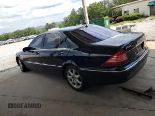 2006 Mercedes-Benz S 500 z VIN WDBNG84J26A483978, wystawiony jako Copart lot #57902625 z przebiegiem 172 649 mil mil oraz Czysty tytuł • Clean title. Historia ofert i sprzedaży dostępna na DreamBid. Obrazek 2.