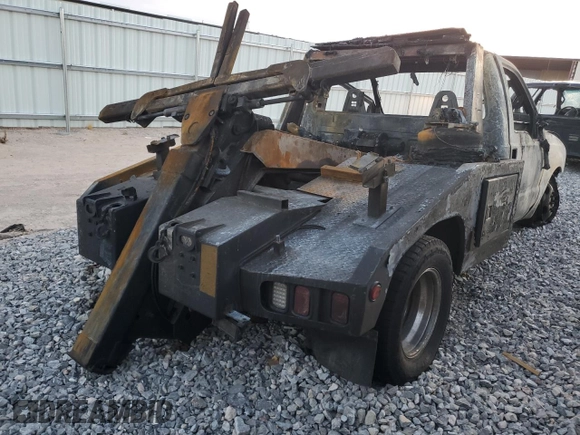 2005 Ford F-350 z VIN 1FDWF36P15EA24991, wystawiony jako Copart lot #46443955 z przebiegiem Nie podano mil oraz Szkoda całkowita • Salvage title. Historia ofert i sprzedaży dostępna na DreamBid. Obrazek 3.
