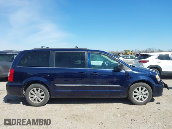 2014 Chrysler Town & Country Touring z VIN 2C4RC1BG0ER444524, wystawiony jako IAAI lot #41861302 z przebiegiem 138 764 mil mil oraz . Historia ofert i sprzedaży dostępna na DreamBid. Obrazek 13.