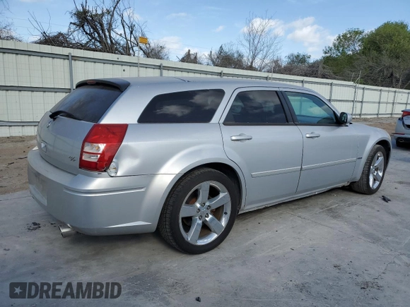 2006 Dodge Magnum R/T z VIN 2D4GV572X6H126376, wystawiony jako Copart lot #49714425 z przebiegiem 59 028 mil mil oraz Tytuł czysty. Historia ofert i sprzedaży dostępna na DreamBid. Obrazek 3.
