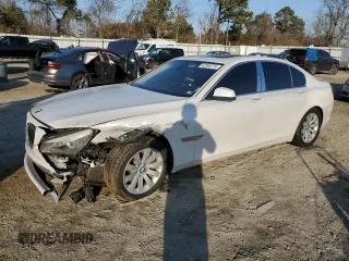 2009 BMW 7 Series 750i with VIN WBAKA83519CY35318, listed as a Copart auction lot 42594275 with 0 mi miles and Salvage Title. Bid and sale history available at carsss.com. Image 1.