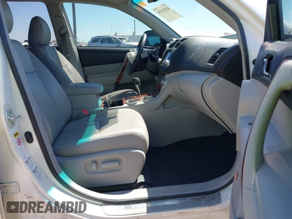 2012 Toyota Highlander Limited with VIN 5TDDK3EH9CS169673, listed as a IAAI auction lot 41921136 with 132,885 mi miles. Bid and sale history available at carsss.com. Image 5.
