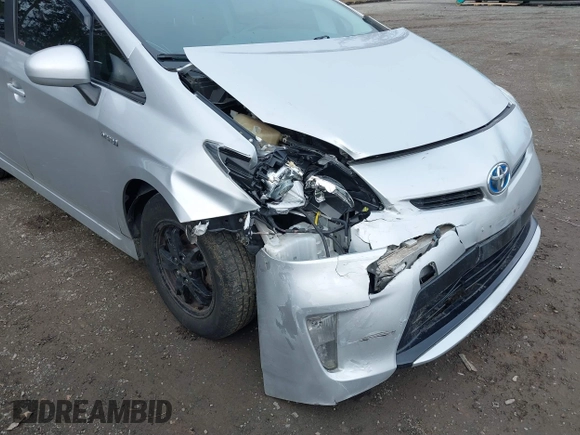 2015 Toyota Prius Four with VIN JTDKN3DU4F1905479, listed as a IAAI auction lot 41646946 with 162,969 mi miles. Bid and sale history available at carsss.com. Image 6.