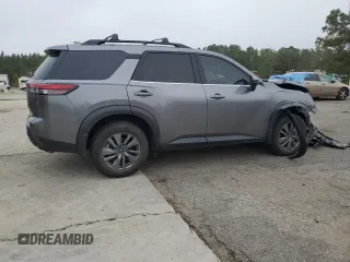 2022 Nissan Pathfinder SV с VIN 5N1DR3BA1NC259550, выставлен на аукционе Copart как лот 51207055 с пробегом 32 631 миль миль и Списание • Salvage title. История ставок и продаж доступна на DreamBid. Изображение 3.
