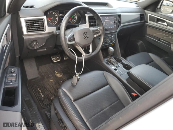 2021 Volkswagen Atlas Cross Sport 3.6L V6 SE w/Technology R-Line with VIN 1V2ME2CA0MC218333, listed as a Copart auction lot 85235784 with 22,537 mi miles and Non Repairable. Bid and sale history available at carsss.com. Image 8.
