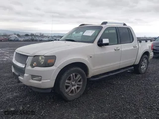 2008 Ford Explorer Sport Trac Limited with VIN 1FMEU53888UA00336, listed as a IAAI auction lot 41121752 with 204,795 mi miles. Bid and sale history available at carsss.com. Image 17.
