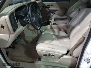 2005 Chevrolet Tahoe LT with VIN 1GNEC13T25J238739, listed as a Copart auction lot 50338815 with 115,811 mi miles and Clean Title. Bid and sale history available at carsss.com. Image 7.