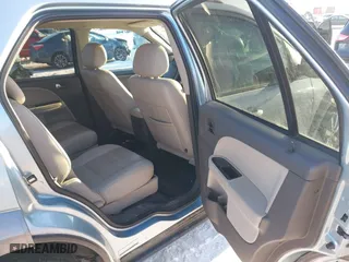 2008 Ford Taurus X SEL with VIN 1FMDK05W78GA20642, listed as a IAAI auction lot 41330080 with 128,928 mi miles. Bid and sale history available at carsss.com. Image 8.