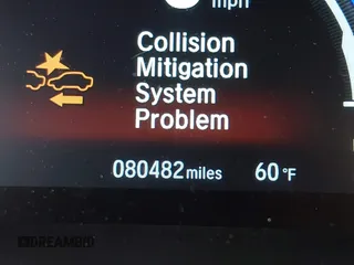 2018 Honda Clarity Plug-In Hybrid Touring with VIN JHMZC5F39JC000901, listed as a IAAI auction lot 41914470 with 80,482 mi miles. Bid and sale history available at carsss.com. Image 16.