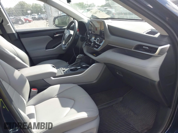 2023 Toyota Highlander L with VIN 5TDKDRBH5PS039744, listed as a IAAI auction lot 42776603 with 15,840 mi miles and . Bid and sale history available at DreamBid. Image 5.