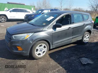 2017 Ford Escape S z VIN 1FMCU0F75HUD15558, wystawiony jako IAAI lot #41890712 z przebiegiem 158 441 mil mil oraz . Historia ofert i sprzedaży dostępna na DreamBid. Obrazek 20.