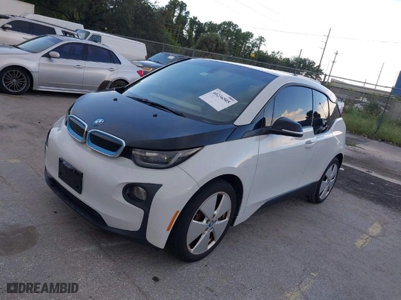 2015 BMW i3 with VIN WBY1Z4C59FV503755, listed as a IAAI auction lot 41303560 with NaN miles. Bid and sale history available at carsss.com. Image 2.