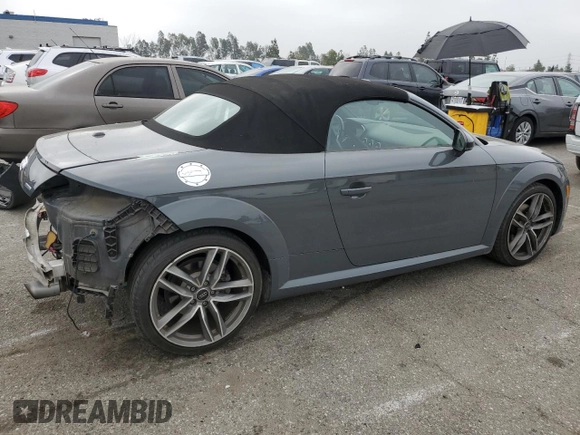 2017 Audi TT Roadster z VIN TRUT5CFV0H1022983, wystawiony jako Copart lot #53056424 z przebiegiem 38 478 mil mil oraz . Historia ofert i sprzedaży dostępna na DreamBid. Obrazek 3.