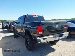 2018 Ram 1500 Big Horn z VIN 1C6RR7LT4JS111224, wystawiony jako IAAI lot #42084424 z przebiegiem 74 835 mil mil oraz . Historia ofert i sprzedaży dostępna na DreamBid. Obrazek 3.