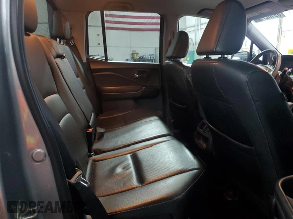 2018 Honda Ridgeline RTL-T z VIN 5FPYK3F65JB001004, wystawiony jako Copart lot #89132755 z przebiegiem 122 572 mil mil oraz Szkody całkowita. Historia ofert i sprzedaży dostępna na DreamBid. Obrazek 10.