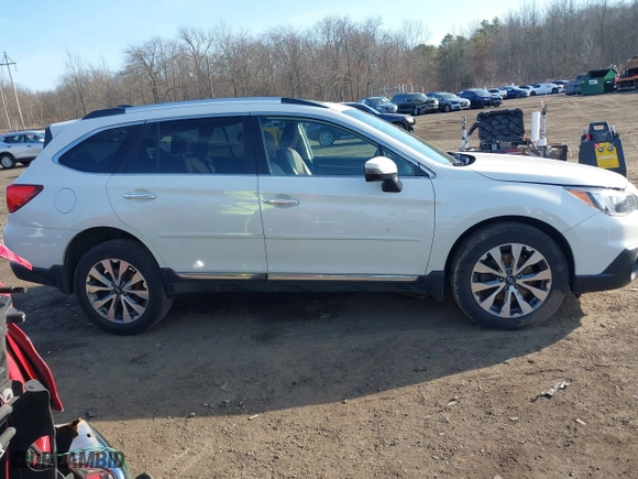2017 Subaru Outback Touring with VIN 4S4BSETC8H3403963, listed as a IAAI auction lot 41649804 with 71,594 mi miles. Bid and sale history available at carsss.com. Image 13.