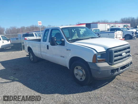 2005 Ford Super Duty F-250 XL with VIN 1FTSX20P35EB15506, listed as a IAAI auction lot 41756207 with 13,312 mi miles. Bid and sale history available at carsss.com. Image 1.