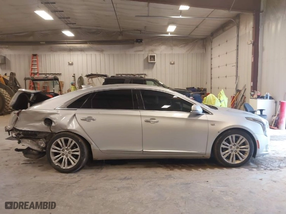 2019 Cadillac XTS Luxury with VIN 2G61M5S39K9116225, listed as a IAAI auction lot 41054928 with 152,523 mi miles. Bid and sale history available at carsss.com. Image 14.