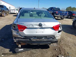 2012 Volkswagen Passat S w/Appearance with VIN 1VWAH7A34CC106918, listed as a IAAI auction lot 41351509 with 202,208 mi miles. Bid and sale history available at carsss.com. Image 6.