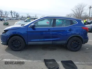 2017 Nissan Rogue SL z VIN JN1BJ1CR4HW106839, wystawiony jako IAAI lot #41620932 z przebiegiem 98 379 mil mil oraz . Historia ofert i sprzedaży dostępna na DreamBid. Obrazek 14.