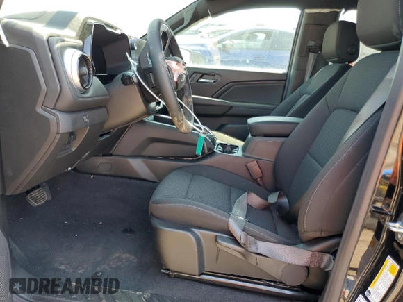 2024 Chevrolet Colorado 4WD LT z VIN 1GCPTCEK4R1185601, wystawiony jako Copart lot #56125935 z przebiegiem 3 747 mil mil oraz Szkoda całkowita • Salvage title. Historia ofert i sprzedaży dostępna na DreamBid. Obrazek 7.