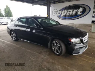 2017 Mercedes-Benz E 300 Luxury with VIN WDDZF4JB9HA067009, listed as a Copart auction lot 60285755 with 81,776 mi miles and Salvage title. Bid and sale history available at DreamBid. Image 4.