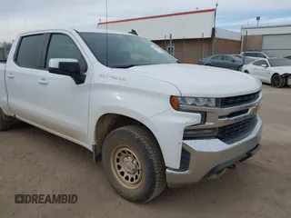 2019 Chevrolet Silverado 1500 LT with VIN 3GCUYDED6KG202711, listed as a IAAI auction lot 41769543 with 122,774 mi miles. Bid and sale history available at carsss.com. Image 6.