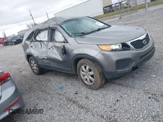 2012 Kia Sorento LX with VIN 5XYKT3A18CG194431, listed as a IAAI auction lot 41802901 with 221,812 mi miles. Bid and sale history available at carsss.com. Image 1.