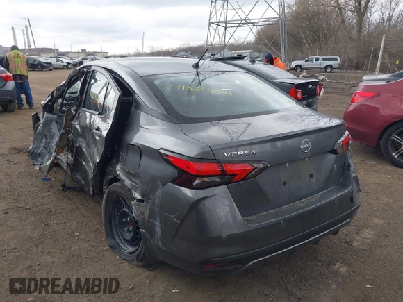 2023 Nissan Versa S z VIN 3N1CN8DV5PL861385, wystawiony jako IAAI lot #41884202 z przebiegiem 21 427 mil mil oraz . Historia ofert i sprzedaży dostępna na DreamBid. Obrazek 3.
