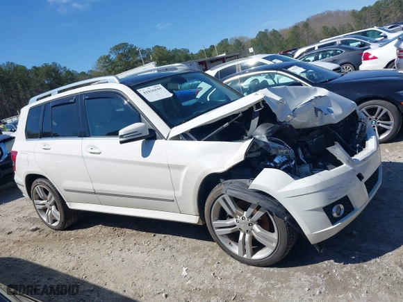 2012 Mercedes-Benz GLK-Class GLK 350 with VIN WDCGG8HB4CF718662, listed as a IAAI auction lot 41836595 with 216,433 mi miles. Bid and sale history available at carsss.com. Image 13.