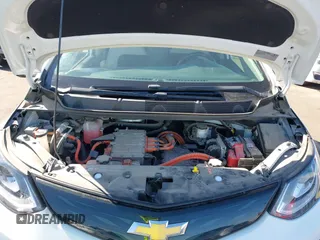 2017 Chevrolet Bolt EV LT z VIN 1G1FW6S05H4190464, wystawiony jako IAAI lot #41662766 z przebiegiem 62 954 mil mil oraz . Historia ofert i sprzedaży dostępna na DreamBid. Obrazek 10.