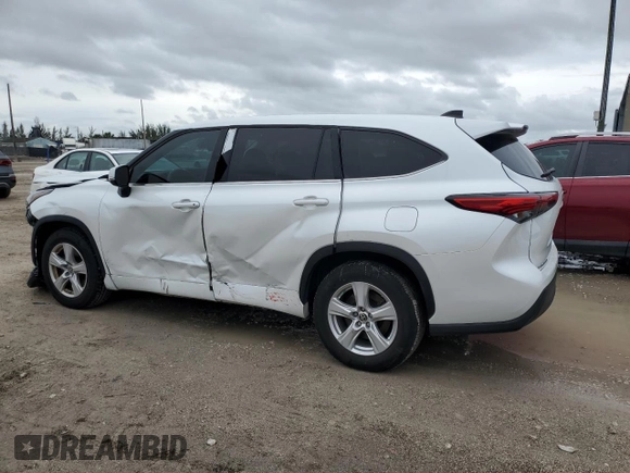 2022 Toyota Highlander L with VIN 5TDCZRAH0NS120106, listed as a Copart auction lot 59477505 with 42,971 mi miles and Salvage title. Bid and sale history available at DreamBid. Image 2.