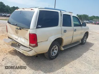 2006 Cadillac Escalade z VIN 1GYEK63N46R134468, wystawiony jako IAAI lot #42407664 z przebiegiem 240 664 mil mil oraz . Historia ofert i sprzedaży dostępna na DreamBid. Obrazek 4.