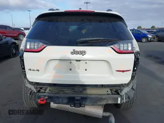 2019 Jeep Cherokee Trailhawk with VIN 1C4PJMBX0KD227083, listed as a IAAI auction lot 42120076 with 118,431 mi miles and . Bid and sale history available at DreamBid. Image 17.