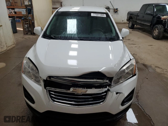 2015 Chevrolet Trax LS with VIN KL7CJKSB6FB068608, listed as a Copart auction lot 77591484 with 101,968 mi miles and Clean Title. Bid and sale history available at carsss.com. Image 5.