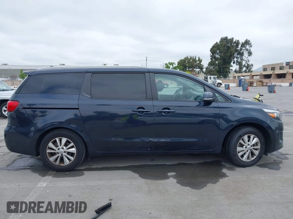2017 Kia Sedona LX with VIN KNDMB5C14H6250704, listed as a IAAI auction lot 42074227 with 229,369 mi miles. Bid and sale history available at carsss.com. Image 13.