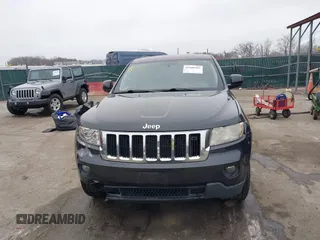 2013 Jeep Grand Cherokee Laredo with VIN 1C4RJFAG9DC506238, listed as a IAAI auction lot 41800981 with 172,676 mi miles. Bid and sale history available at carsss.com. Image 12.