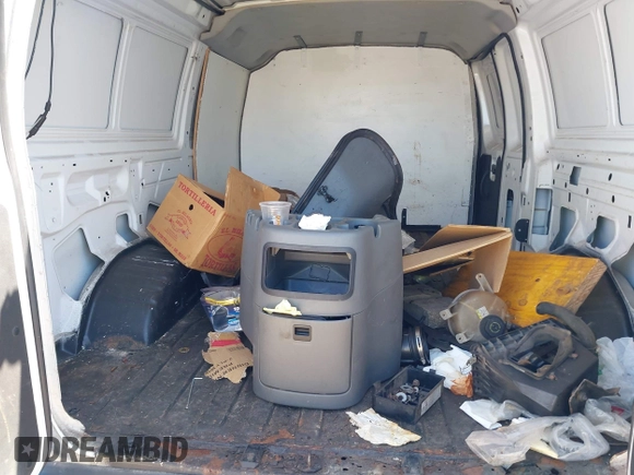2004 Ford Econoline Cargo Commercial z VIN 1FTSE34P54HB35498, wystawiony jako IAAI lot #41970490 z przebiegiem 155 186 mil mil oraz . Historia ofert i sprzedaży dostępna na DreamBid. Obrazek 8.