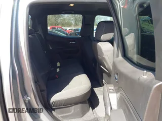 2023 Chevrolet Colorado 2WD LT z VIN 1GCPSCEK4P1231718, wystawiony jako IAAI lot #41718041 z przebiegiem 4 380 mil mil oraz . Historia ofert i sprzedaży dostępna na DreamBid. Obrazek 8.