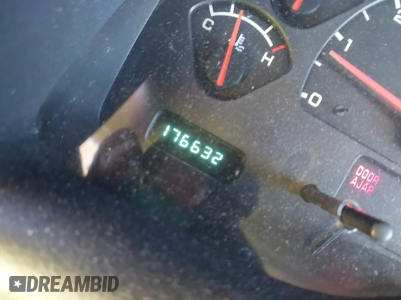 2002 Dodge Dakota Sport with VIN 1B7GL32X52S569340, listed as a IAAI auction lot 41541480 with 176,632 mi miles. Bid and sale history available at carsss.com. Image 15.