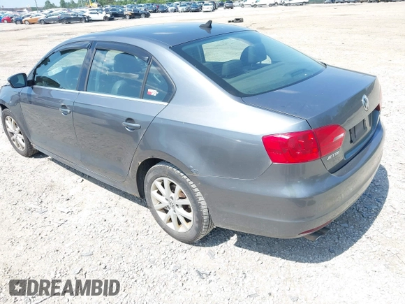 2013 Volkswagen Jetta SE with VIN 3VWDP7AJ9DM370201, listed as a IAAI auction lot 42562810 with 165,991 mi miles and . Bid and sale history available at DreamBid. Image 3.