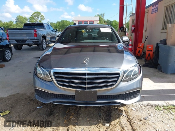 2017 Mercedes-Benz E 300 Luxury with VIN WDDZF4KB4HA072407, listed as a IAAI auction lot 42561870 with 106,900 mi miles and . Bid and sale history available at DreamBid. Image 12.